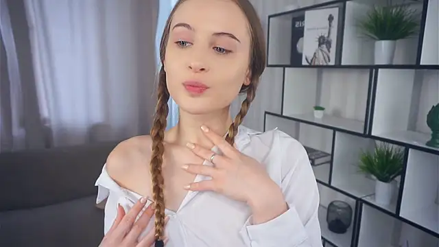 QuennaCoote online show from 09-27-25, 06:18