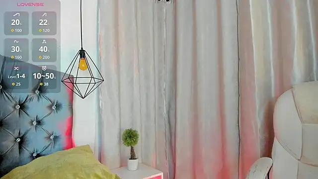 iiangel  online show from 10-19-25, 05:41