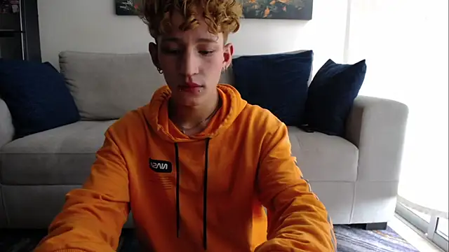 iiangel  online show from 01-06-26, 05:27