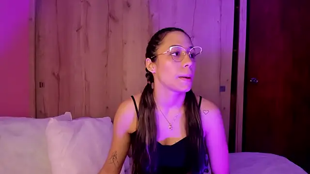 TANIA 06 online show from 05-20-26, 01:28