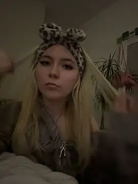 Snapshot of Blondie_Sofia_Essexbabe chatting on 03-09-25, 10:52 Blondie Sofia Essexbabe online show from 03-09-25, 10:52