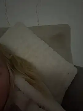 Snapshot of Blondie_Sofia_Essexbabe chatting on 03-14-25, 01:05 Blondie Sofia Essexbabe online show from 03-14-25, 01:05