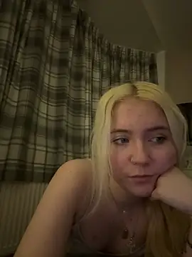 Snapshot of Blondie_Sofia_Essexbabe chatting on 03-16-25, 11:47 Blondie Sofia Essexbabe online show from 03-16-25, 11:47