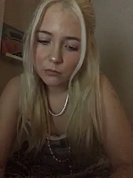 Snapshot of Blondie_Sofia_Essexbabe chatting on 10-05-25, 10:51 Blondie Sofia Essexbabe online show from 10-05-25, 10:51