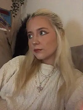 Blondie Sofia Essexbabe online show from 10-24-25, 11:12