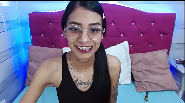 Snapshot of Karla_SlutSkinny chatting on 02-28-25, 03:48 Karla SlutSkinny online show from 02-28-25, 03:48