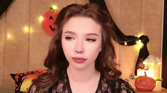 Sierra Fane online show from 10-25-25, 05:59