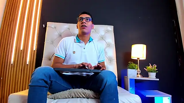 mike  cute online show from 02-26-25, 12:25