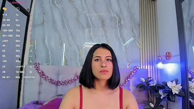 SalomeeHills online show from 04-25-26, 06:05