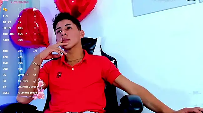Snapshot of Angel_Medina chatting on 02-20-25, 01:30 Angel Medina online show from 02-20-25, 01:30