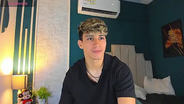 Allex Cano online show from 03-14-25, 03:26