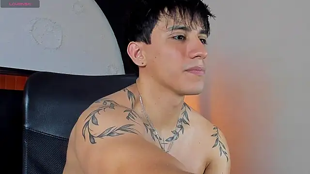 Allex Cano online show from 10-19-25, 11:16