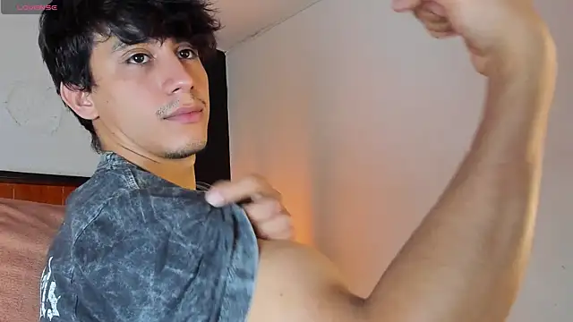 Snapshot of Allex_Cano chatting on 03-04-26, 08:48 Allex Cano online show from 03-04-26, 08:48