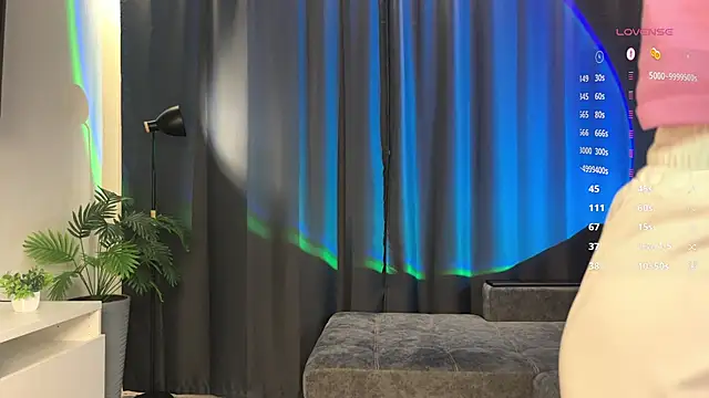 Nerdy Amy online show from 10-07-25, 06:38