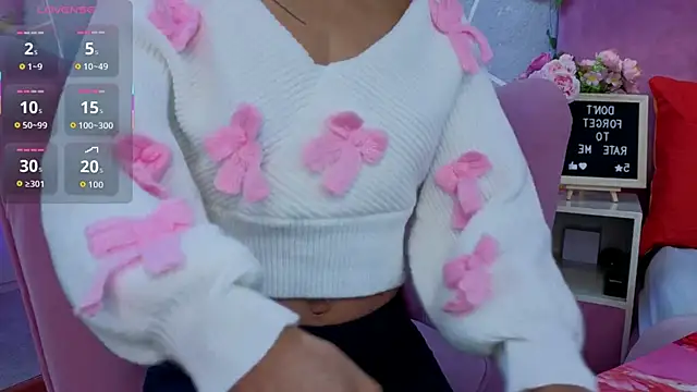 Snapshot of EmmyCortez chatting on 11-04-25, 11:53 EmmyCortez online show from 11-04-25, 11:53