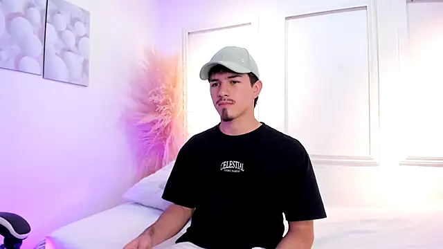 Snapshot of luna_stanford chatting on 09-21-25, 02:24 luna stanford online show from 09-21-25, 02:24