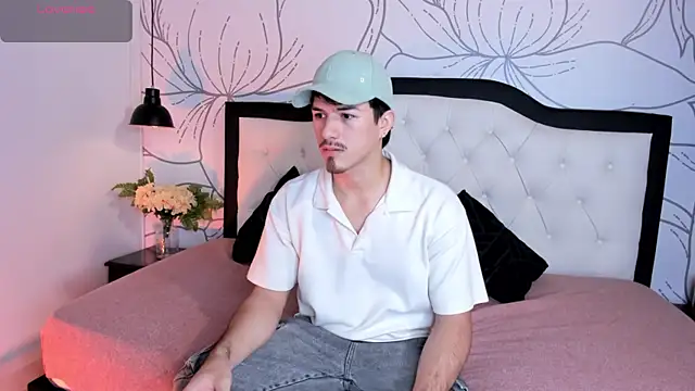 Snapshot of luna_stanford chatting on 09-28-25, 02:28 luna stanford online show from 09-28-25, 02:28