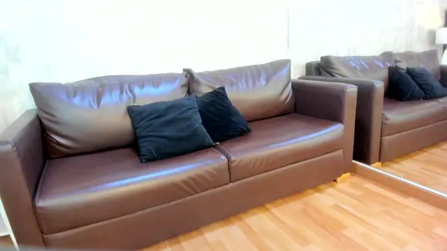 NahomyCarther online show from 11-04-25, 03:49