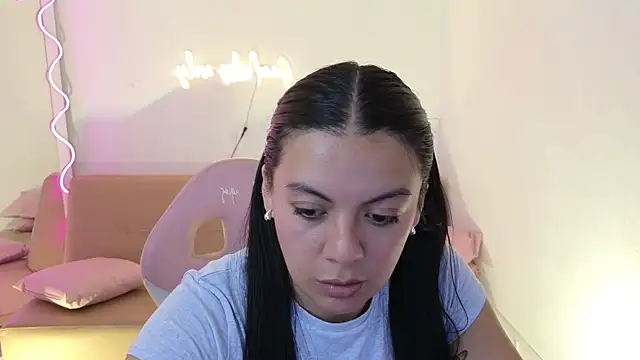Coraline tay online show from 02-27-25, 03:47