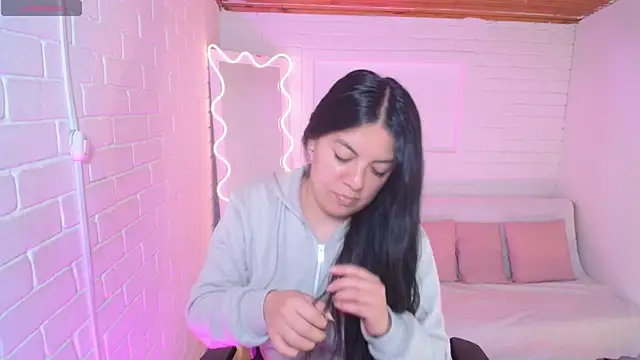 Coraline tay online show from 09-15-25, 07:25