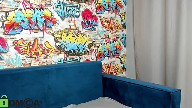 Sandra Wi1son online show from 09-28-25, 01:00