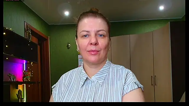 Snapshot of VeronikawGold chatting on 07-06-26, 07:27 VeronikawGold online show from 07-06-26, 07:27