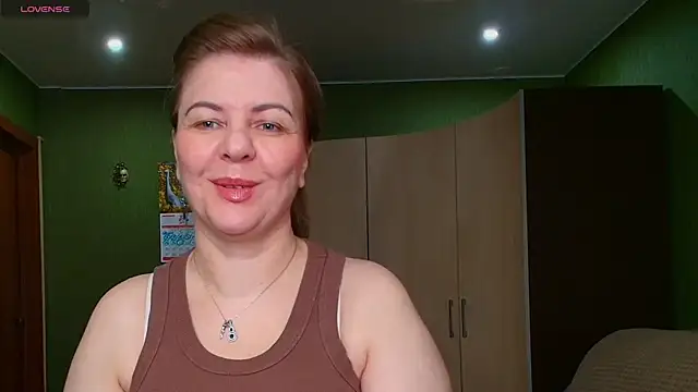 Snapshot of VeronikawGold chatting on 07-15-26, 03:01 VeronikawGold online show from 07-15-26, 03:01
