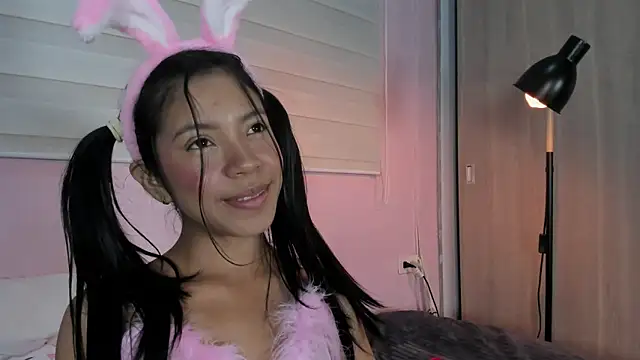 Snapshot of emily_sweett24 chatting on 03-09-25, 03:49 emily sweett24 online show from 03-09-25, 03:49