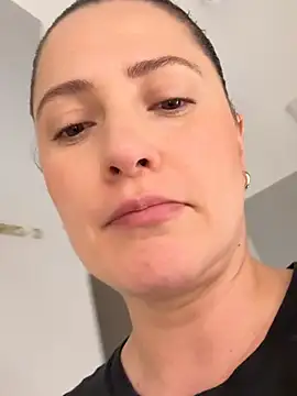 Shiarami online show from 02-10-26, 01:43