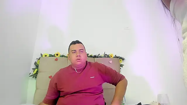 Snapshot of MICHAEL_AND_SHARON chatting on 03-08-25, 05:49 MICHAEL AND SHARON online show from 03-08-25, 05:49