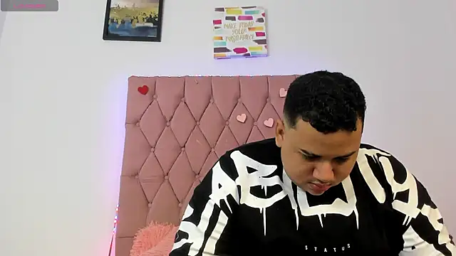 Snapshot of MICHAEL_AND_SHARON chatting on 11-02-25, 02:14 MICHAEL AND SHARON online show from 11-02-25, 02:14