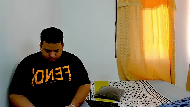 Snapshot of MICHAEL_AND_SHARON chatting on 02-05-26, 06:56 MICHAEL AND SHARON online show from 02-05-26, 06:56