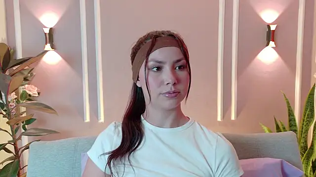 Snapshot of Celeste_99 chatting on 02-20-26, 09:04 Celeste 99 online show from 02-20-26, 09:04