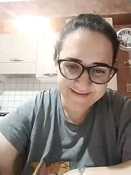 Snapshot of Dolcecurvy chatting on 11-01-25, 10:34 Dolcecurvy online show from 11-01-25, 10:34