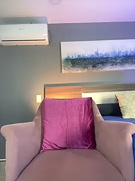 Ashly hills online show from 03-25-26, 03:45