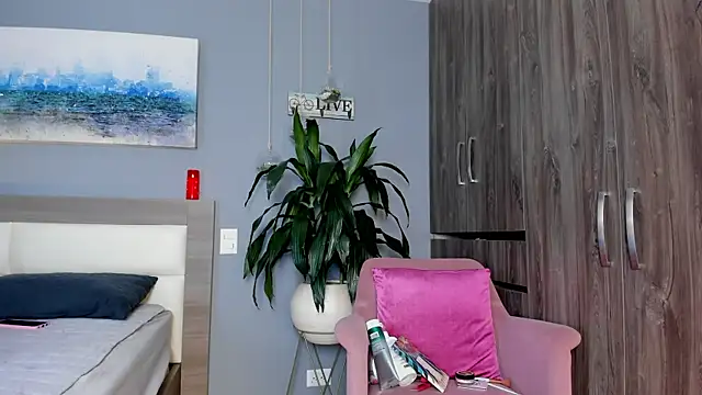 Snapshot of Ashly_hills chatting on 04-09-26, 06:19 Ashly hills online show from 04-09-26, 06:19
