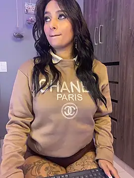 Snapshot of Ashly_hills chatting on 05-01-26, 03:11 Ashly hills online show from 05-01-26, 03:11