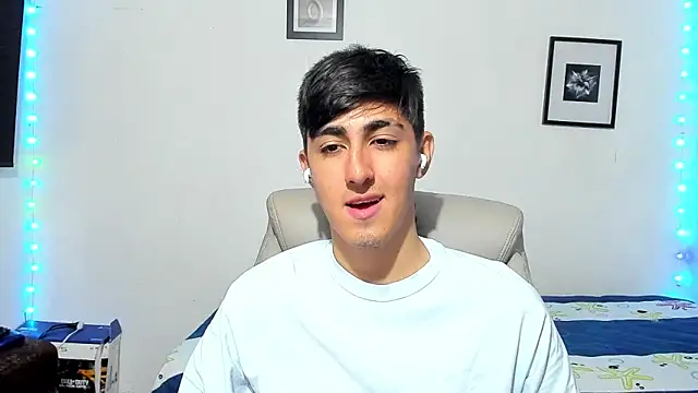 Snapshot of babymaik chatting on 11-05-25, 09:26 babymaik online show from 11-05-25, 09:26