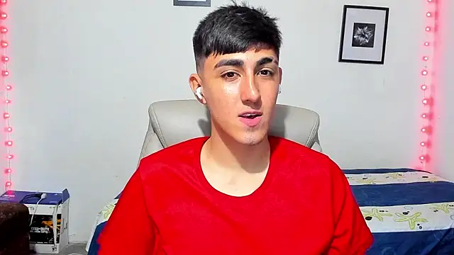 Snapshot of babymaik chatting on 11-08-25, 05:51 babymaik online show from 11-08-25, 05:51