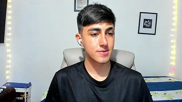 Snapshot of babymaik chatting on 11-12-25, 05:19 babymaik online show from 11-12-25, 05:19