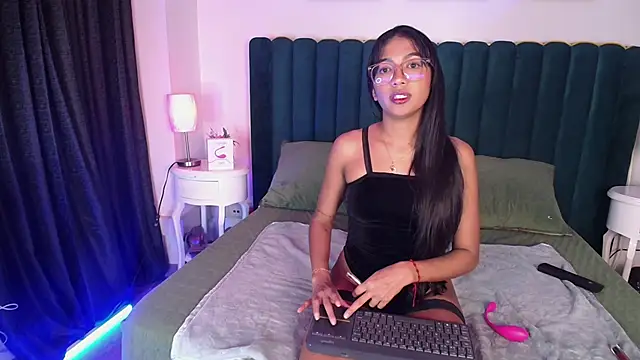 Tyla Ks online show from 02-27-25, 10:31