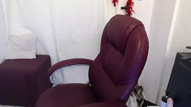 Snapshot of Mature_2025 chatting on 03-13-26, 03:51 Mature 2025 online show from 03-13-26, 03:51