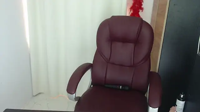Mature 2025 online show from 06-15-26, 03:47