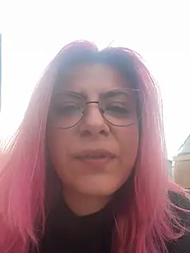 Snapshot of KittieHallo chatting on 03-12-25, 02:12 KittieHallo online show from 03-12-25, 02:12