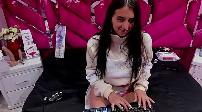  SalomeParra1 online show from 03-16-25, 06:42