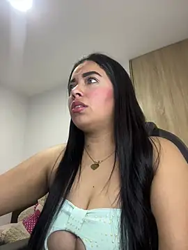 Snapshot of _SARA_69 chatting on 02-28-25, 11:03 SARA 69 online show from 02-28-25, 11:03