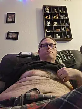 Smallone327 online show from 10-25-25, 05:59