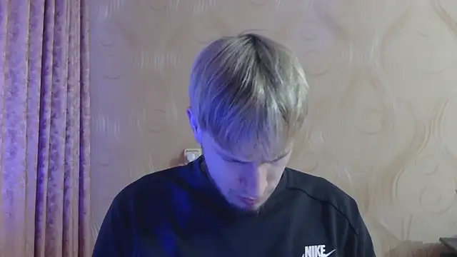 Snapshot of frama666 chatting on 03-17-26, 04:32 frama666 online show from 03-17-26, 04:32