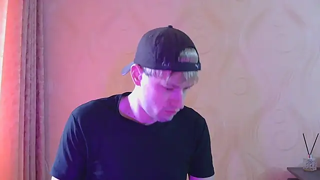 Snapshot of frama666 chatting on 04-06-26, 09:32 frama666 online show from 04-06-26, 09:32