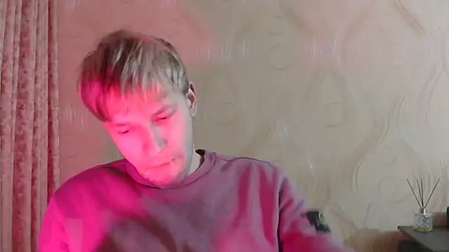 Snapshot of frama666 chatting on 04-09-26, 06:35 frama666 online show from 04-09-26, 06:35